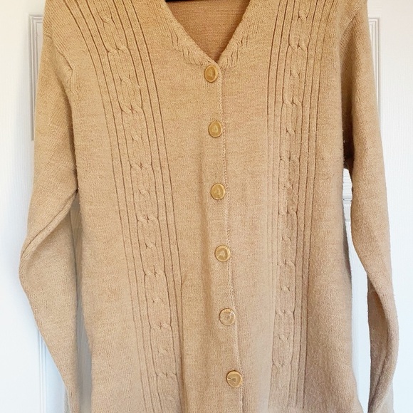EUC Beige Ladies Button Up Cardigan in Size Large - Picture 3 of 6